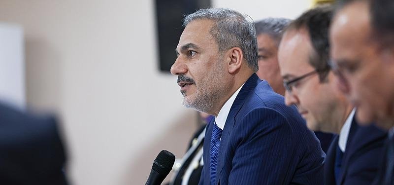 Turkish FM Hakan Fidan meets with Gambian President Barrow