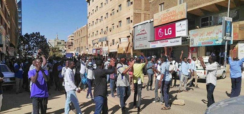 MORE THAN 800 DETAINED IN ONGOING SUDAN DEMOS: OFFICIAL