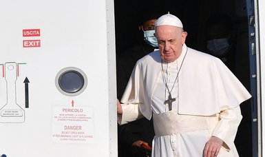 Pope Francis arrives in Budapest to close Eucharistic Congress