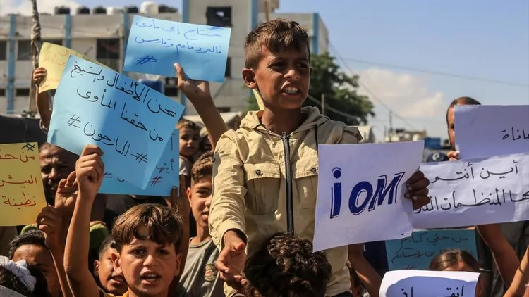 Palestinians in Khan Younis call for urgent aid