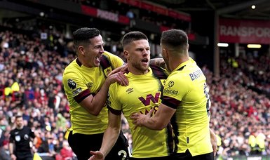 Burnley raise survival hopes with 4-1 win at bottom side Sheffield United