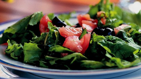 Zeytinli Roka Salatası