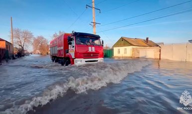 Flood waters forcing thousands of Russians to evacuate in Urals