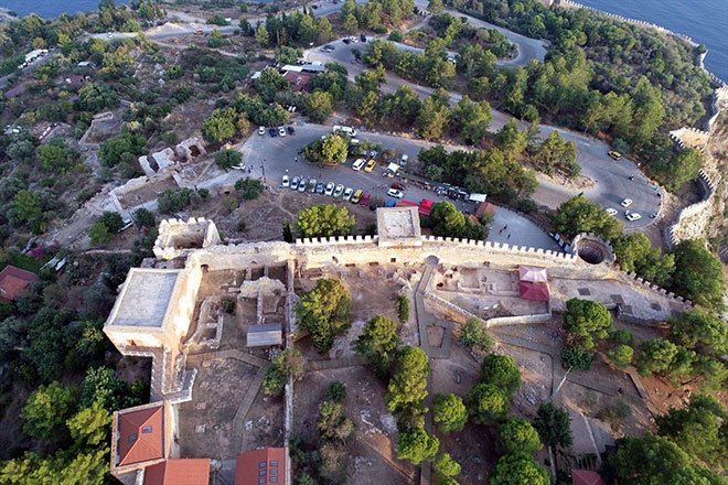 Kadim tarihiyle Alanya Kalesi