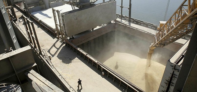 POLISH GOVERNMENT BANS GRAIN AND FOOD IMPORTS FROM UKRAINE