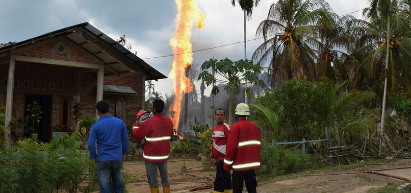 AT LEAST 10 DEAD DUE TO OIL WELL FIRE IN INDONESIA