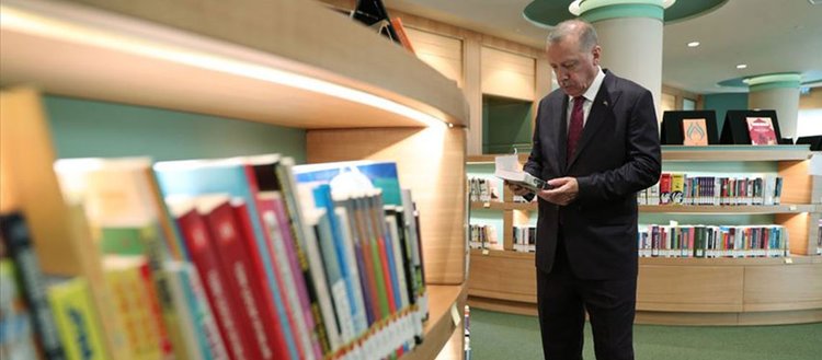 Erdoğan Cumhurbaşkanlığı Kütüphanesi’nde incelemede bulundu