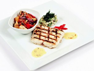 Taze Baharatlı Deniz Levreği, Ispanaklı Risotto ile