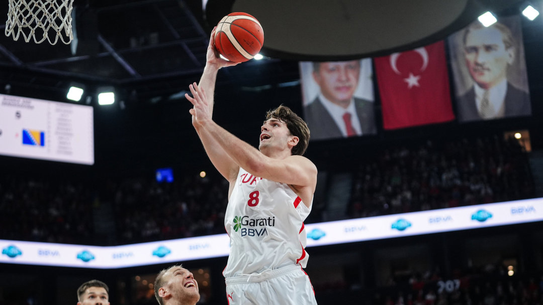 12 DEV ADAM ELEMELERE GALİBİYETLE BAŞLADI