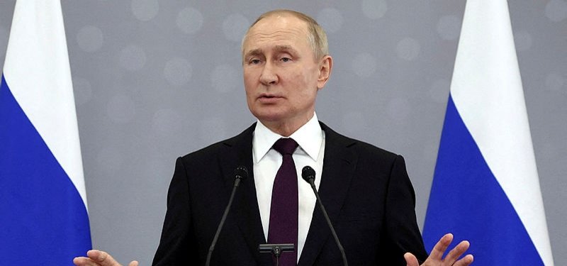 Defiant Putin says Russia 'doing everything right' in Ukraine