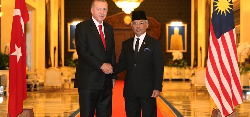 TURKISH PRESIDENT MEETS MALAYSIAS KING IN ANKARA FOR TALKS