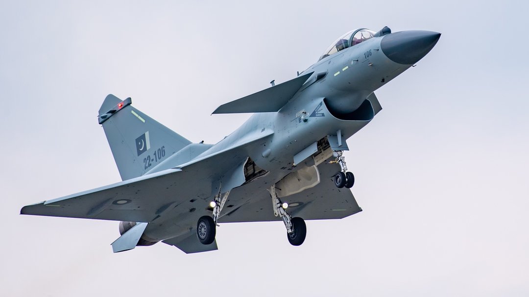 PAKİSTAN: HİNT SAVAŞ UÇAKLARI ’J-10C’LERLE DÜŞÜRÜLDÜ
