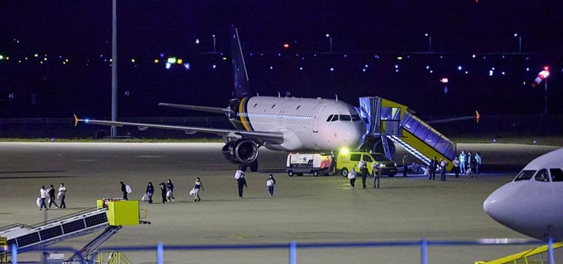 PLANES WITH HANTAVIRUS CRUISE PASSENGERS LAND IN THE NETHERLANDS; HOSPITAL QUARANTINES 12