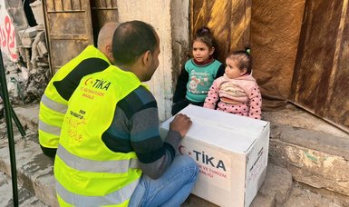 Turkish aid agency continues to deliver aid to warn-torn Gaza