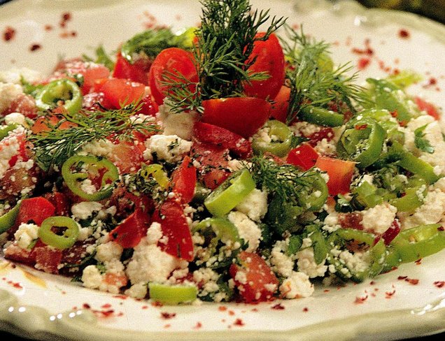 Lor Peynirli Salata