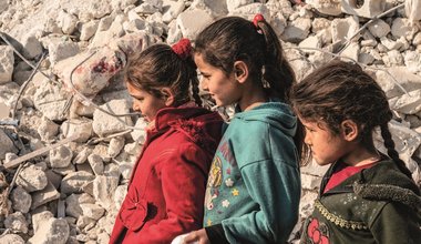 SARSILAN HAYATLAR VE ÇOCUKLAR