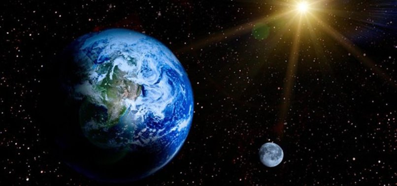 NASA SATELLITE BREAKS FROM ORBIT AROUND EARTH, HEADS TO MOON