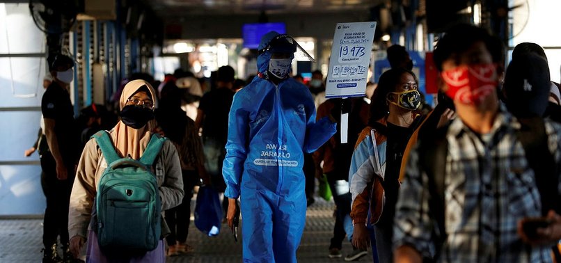 INDONESIA REPORTS 1,904 NEW CORONAVIRUS CASES AS CAPITAL CITY EXTENDS RESTRICTIONS