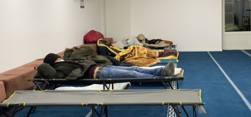 PARIS MOSQUE OPENS ITS DOORS TO HOMELESS AND MIGRANTS DURING HARSH WINTER DAYS