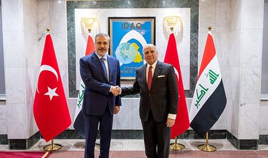 Turkish foreign minister meets Iraqi counterpart in Baghdad