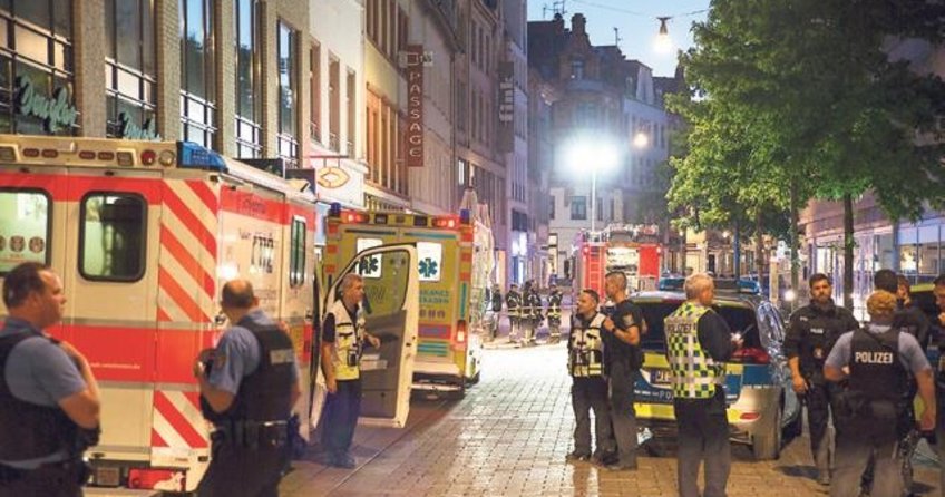 Gençlerin bıçaklı kavgasında 1 ölü