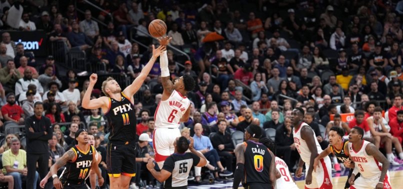 DEVIN BOOKER TOTALS 30 POINTS AS SUNS DEFEAT ROCKETS