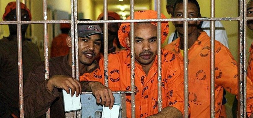 US PRISONERS OFTEN RETURN TO JAIL FOR PAROLE VIOLATIONS