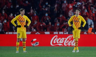 Granada 1-1 Barcelona: Late Puertas equalizer denies Blaugrana