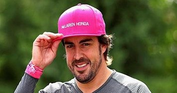 Alonso signs new deal in boost for McLaren