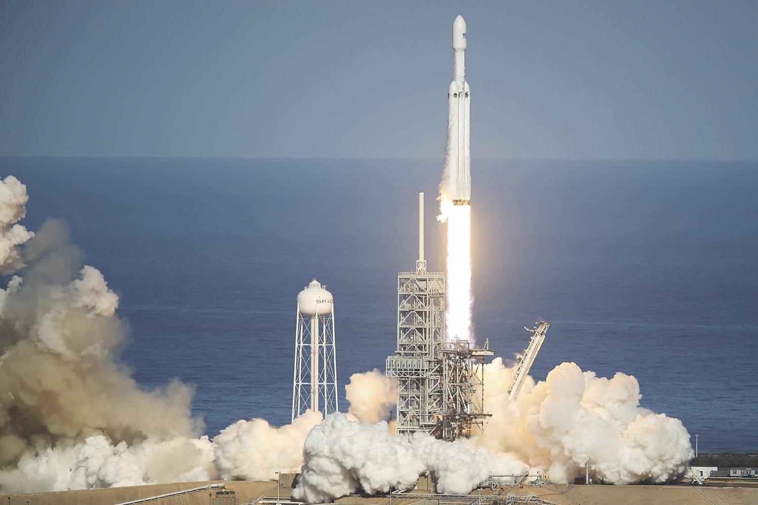 FALCON HEAVY FIRLATILDI