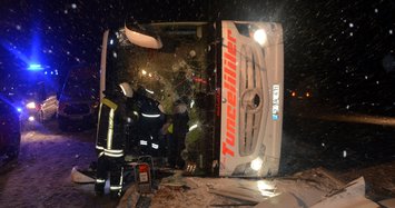 3 killed, 55 injured in 2 bus accidents in Turkey