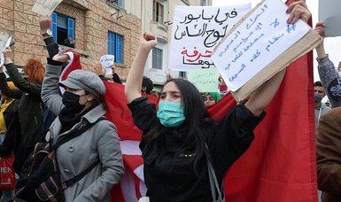Hundreds march in Tunisia as protests sharpen