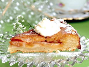 Tereyağlı Elmalı Tart