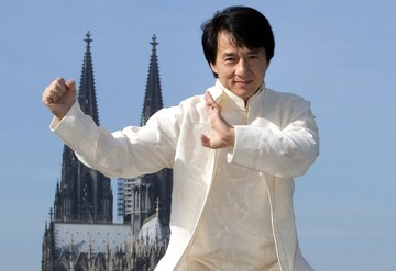 Jackie Chan 66 yaşında model oldu