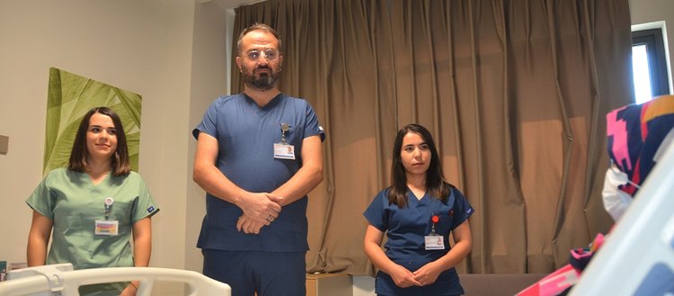 Bursa’da 38 yaşındaki diyaliz hastası ikiz bebek dünyaya getirdi