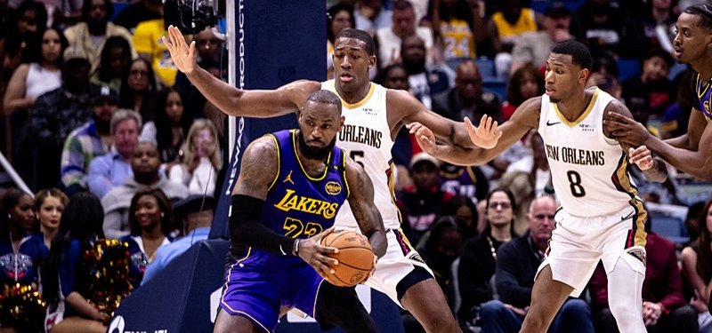 Lakers win 5th straight behind Anthony Davis, LeBron James
