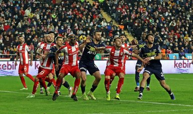 Fenerbahçe's poor form continues after 1-1 draw at Antalya