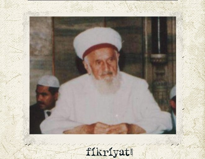 TEK BAŞINA BİR MEKTEPTİ