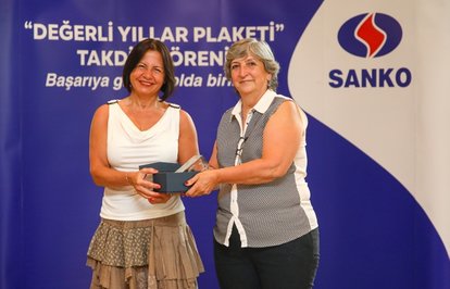 SANKOçalışanlarınaDeğerliYıllarplaketi