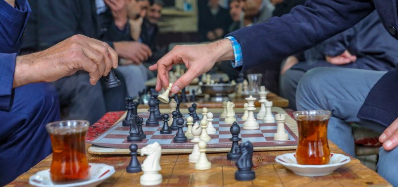 LOCALS BECOME CHESS MASTERS IN EASTERN TURKEY