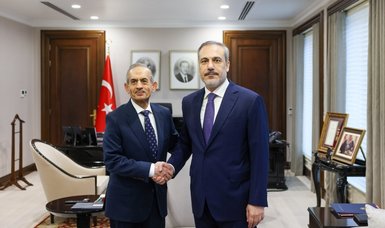 Turkish foreign minister meets Iraqi Turkmen leader