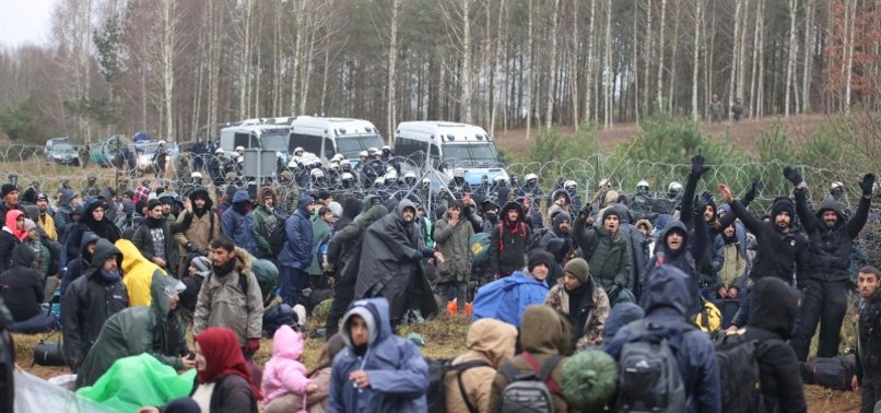 Poland to start building permanent barrier on EUs external border