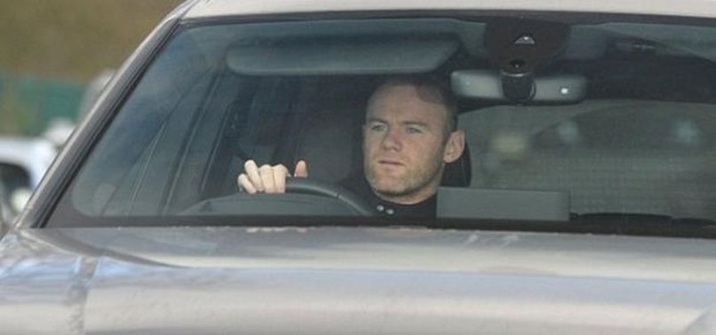 POLICE CHARGE WAYNE ROONEY WITH DRUNK DRIVING