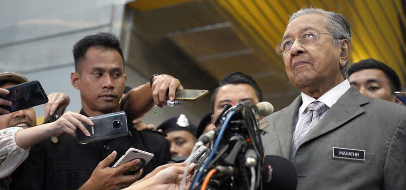 MALAYSIAN PM CALLS ISRAEL CRIMINAL STATE