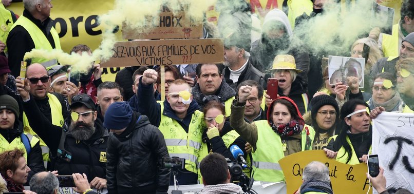 YELLOW VEST PROTESTORS HIT FRENCH STREETS FOR 54 WEEK