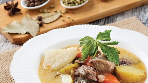 Baharatlı ve Terbiyeli Sebze Çorbası