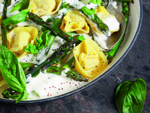 Kremalı, Kuşkonmazlı ve Sebzeli Tortellini