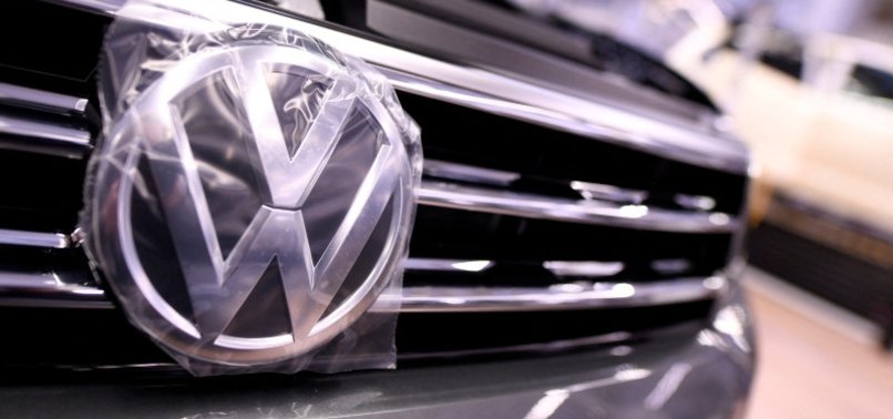 VOLKSWAGEN, TRADE UNION AGREE ON WAGE INCREASES FOR GERMAN EMPLOYEES