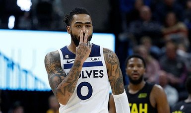 D’Angelo Russell powers Timberwolves past Jazz, 118-108
