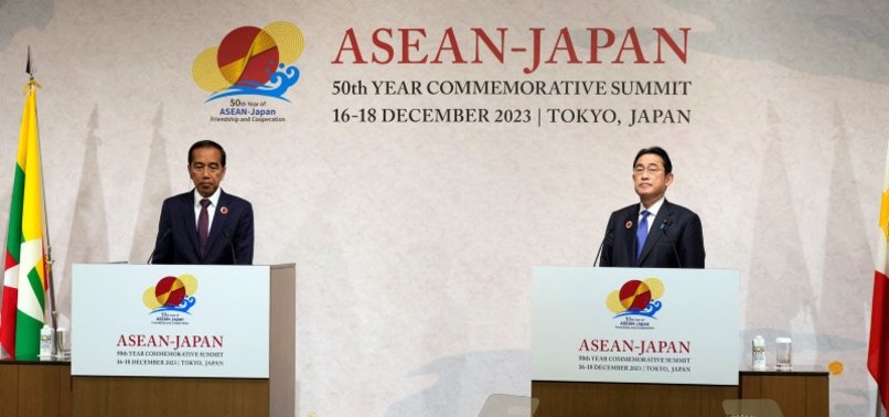 ASEAN leaders gather for summit as ties mark 50th anniversary
